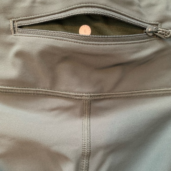RARE EUC 💚 Lululemon Tight Stuff Tight II Dark Forest - Picture 11 of 11
